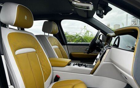 Rolls-Royce Cullinan, 2025 год, 78 000 000 рублей, 21 фотография