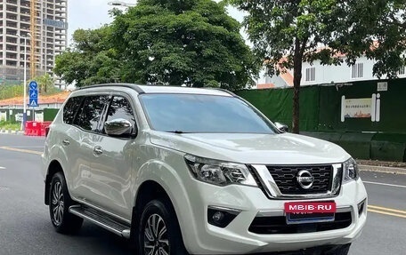 Nissan Terra, 2021 год, 2 300 000 рублей, 3 фотография