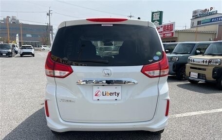 Honda Freed II, 2021 год, 1 200 000 рублей, 4 фотография
