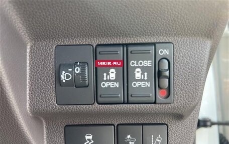 Honda Freed II, 2021 год, 1 200 000 рублей, 18 фотография