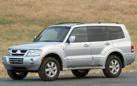 Mitsubishi Montero III, 2000 год, 580 000 рублей, 1 фотография