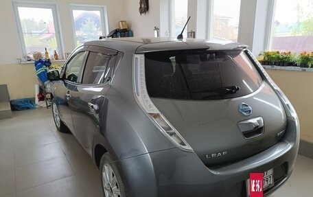 Nissan Leaf I, 2016 год, 1 140 000 рублей, 2 фотография
