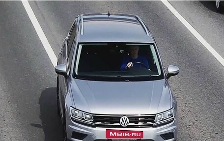 Volkswagen Tiguan II, 2019 год, 2 985 000 рублей, 2 фотография