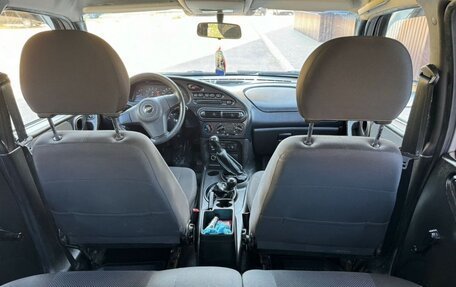 Chevrolet Niva I рестайлинг, 2010 год, 530 000 рублей, 8 фотография