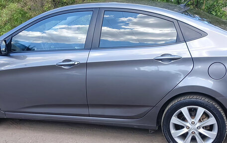 Hyundai Solaris II рестайлинг, 2013 год, 940 000 рублей, 7 фотография