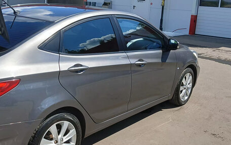 Hyundai Solaris II рестайлинг, 2013 год, 940 000 рублей, 11 фотография
