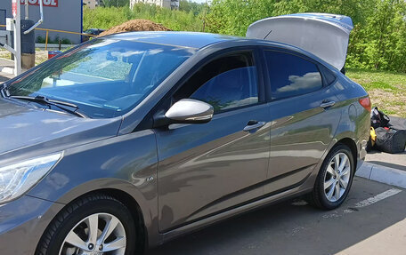 Hyundai Solaris II рестайлинг, 2013 год, 940 000 рублей, 8 фотография