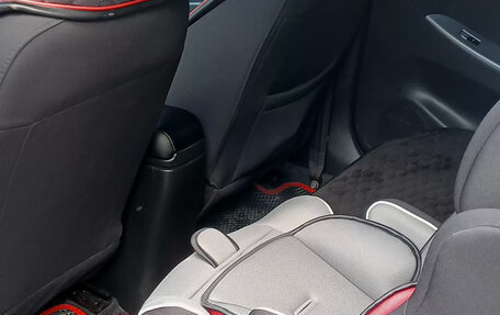 Hyundai Solaris II рестайлинг, 2013 год, 940 000 рублей, 15 фотография