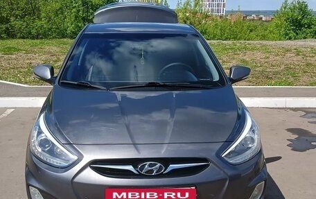 Hyundai Solaris II рестайлинг, 2013 год, 940 000 рублей, 13 фотография