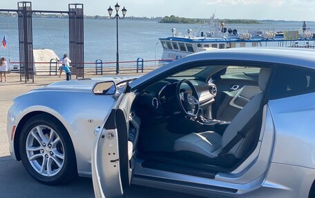 Chevrolet Camaro VI, 2018 год, 2 600 000 рублей, 3 фотография