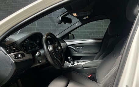 BMW 5 серия, 2015 год, 2 260 000 рублей, 17 фотография