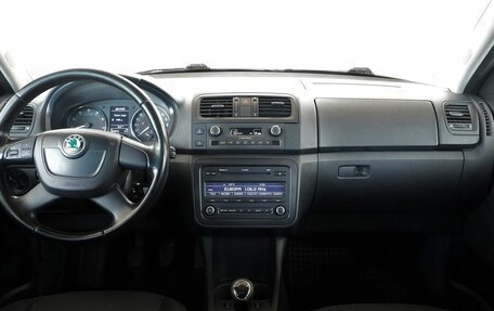 Skoda Fabia II, 2012 год, 650 000 рублей, 5 фотография