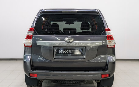 Toyota Land Cruiser Prado 150 рестайлинг 2, 2014 год, 2 995 000 рублей, 6 фотография