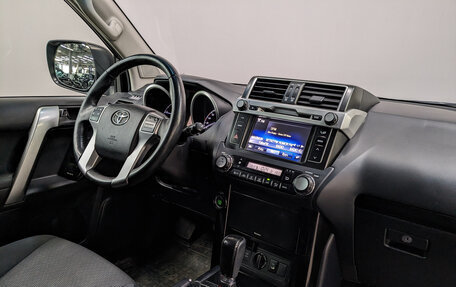 Toyota Land Cruiser Prado 150 рестайлинг 2, 2014 год, 2 995 000 рублей, 25 фотография