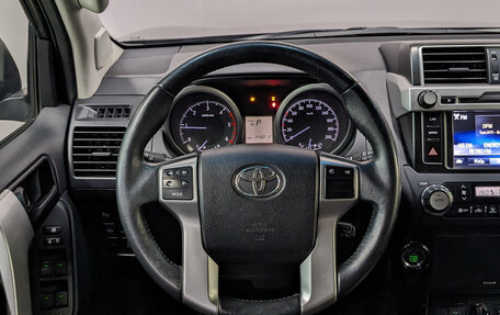 Toyota Land Cruiser Prado 150 рестайлинг 2, 2014 год, 2 995 000 рублей, 20 фотография
