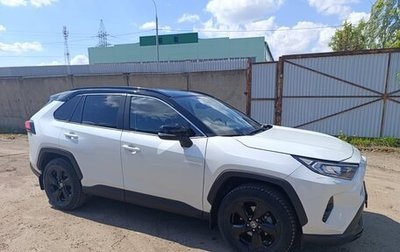 Toyota RAV4, 2021 год, 3 900 000 рублей, 1 фотография