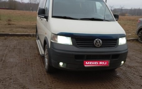 Volkswagen Transporter T5 рестайлинг, 2003 год, 1 250 000 рублей, 1 фотография