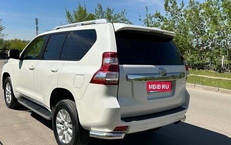 Toyota Land Cruiser Prado 150 рестайлинг 2, 2015 год, 3 650 000 рублей, 6 фотография