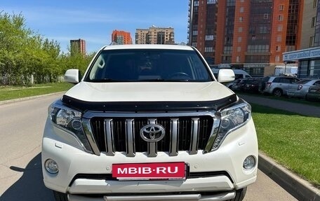 Toyota Land Cruiser Prado 150 рестайлинг 2, 2015 год, 3 650 000 рублей, 3 фотография