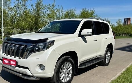 Toyota Land Cruiser Prado 150 рестайлинг 2, 2015 год, 3 650 000 рублей, 2 фотография