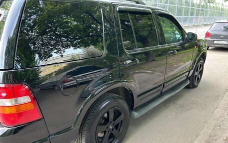 Ford Explorer III, 2005 год, 730 000 рублей, 2 фотография