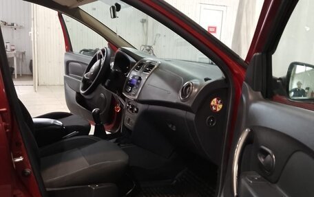 Renault Sandero II рестайлинг, 2019 год, 1 200 000 рублей, 13 фотография