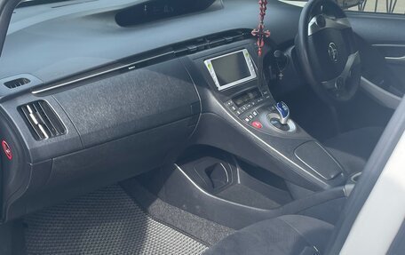 Toyota Prius, 2012 год, 1 200 000 рублей, 9 фотография