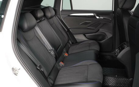 Volkswagen Tiguan, 2024 год, 5 250 000 рублей, 7 фотография