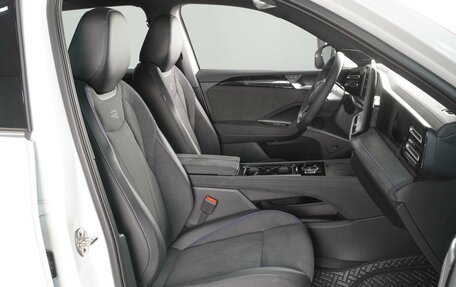 Volkswagen Tiguan, 2024 год, 5 250 000 рублей, 8 фотография