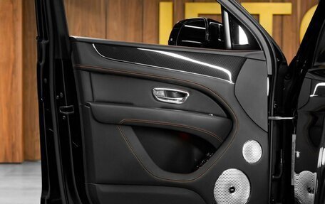 Bentley Bentayga I, 2022 год, 26 042 000 рублей, 11 фотография