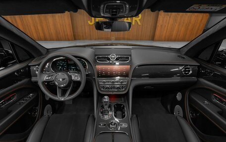 Bentley Bentayga I, 2022 год, 26 042 000 рублей, 19 фотография