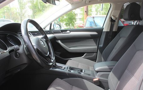 Volkswagen Passat B8 рестайлинг, 2017 год, 1 849 999 рублей, 8 фотография