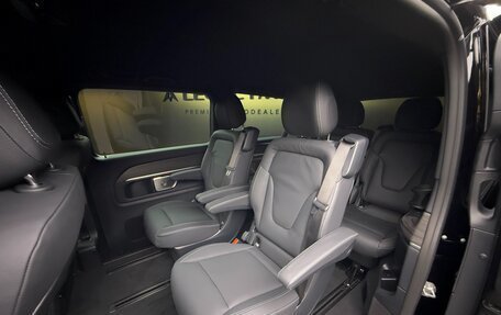 Mercedes-Benz V-Класс, 2024 год, 14 430 000 рублей, 32 фотография