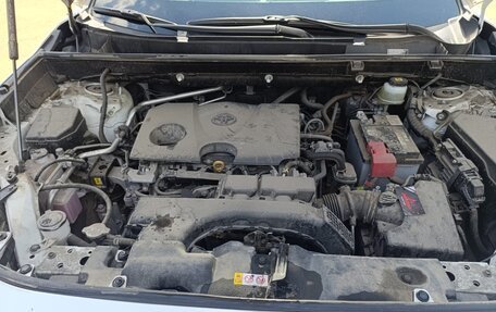 Toyota RAV4, 2021 год, 3 900 000 рублей, 15 фотография
