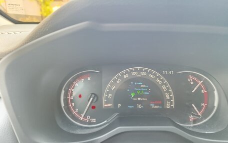 Toyota RAV4, 2021 год, 3 900 000 рублей, 13 фотография