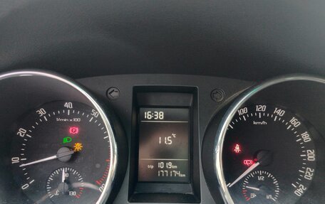 Skoda Yeti I рестайлинг, 2011 год, 1 000 000 рублей, 11 фотография