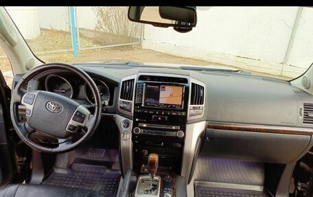Toyota Land Cruiser 200, 2012 год, 3 000 000 рублей, 2 фотография