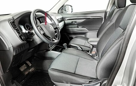 Mitsubishi Outlander III рестайлинг 3, 2021 год, 2 604 200 рублей, 20 фотография