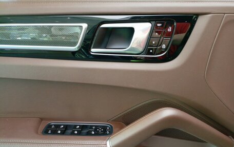 Porsche Cayenne III, 2021 год, 12 700 000 рублей, 14 фотография