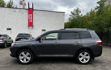 Toyota Highlander III, 2012 год, 1 900 000 рублей, 2 фотография