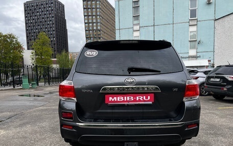 Toyota Highlander III, 2012 год, 1 900 000 рублей, 3 фотография