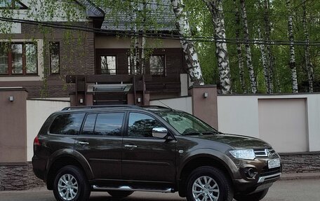Mitsubishi Pajero Sport II рестайлинг, 2015 год, 2 990 000 рублей, 2 фотография