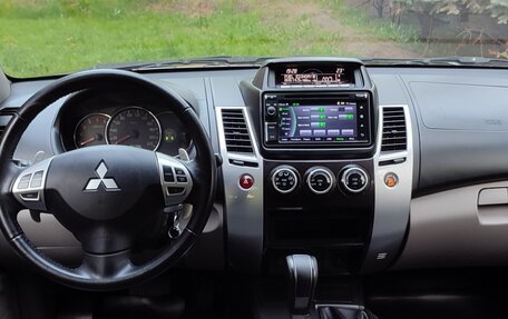 Mitsubishi Pajero Sport II рестайлинг, 2015 год, 2 990 000 рублей, 6 фотография