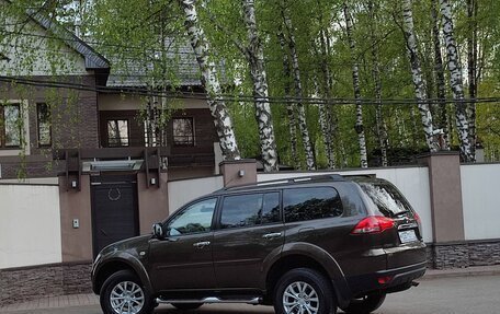 Mitsubishi Pajero Sport II рестайлинг, 2015 год, 2 990 000 рублей, 3 фотография