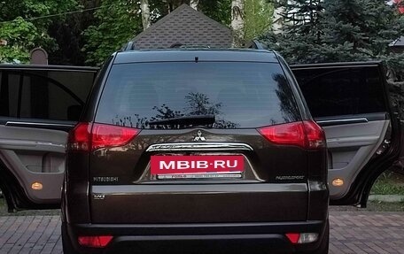 Mitsubishi Pajero Sport II рестайлинг, 2015 год, 2 990 000 рублей, 18 фотография