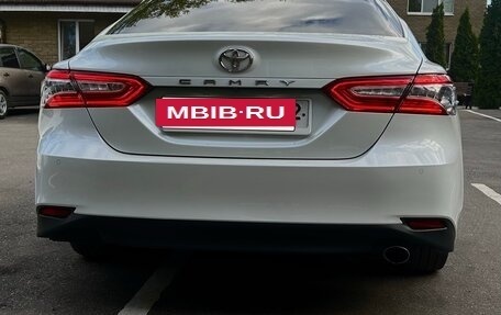 Toyota Camry, 2019 год, 3 090 000 рублей, 4 фотография