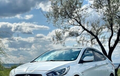 Hyundai Solaris II рестайлинг, 2013 год, 895 000 рублей, 4 фотография