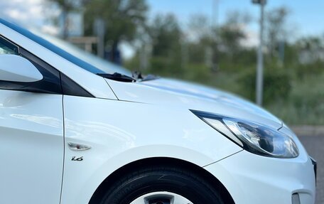 Hyundai Solaris II рестайлинг, 2013 год, 895 000 рублей, 20 фотография