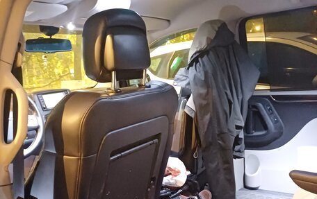 Chrysler Voyager IV, 2011 год, 1 600 000 рублей, 8 фотография