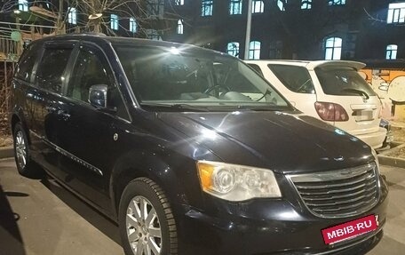 Chrysler Voyager IV, 2011 год, 1 600 000 рублей, 5 фотография